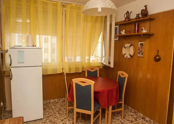 Anavi 93 Appartement *